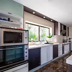 Luxury Private Complex