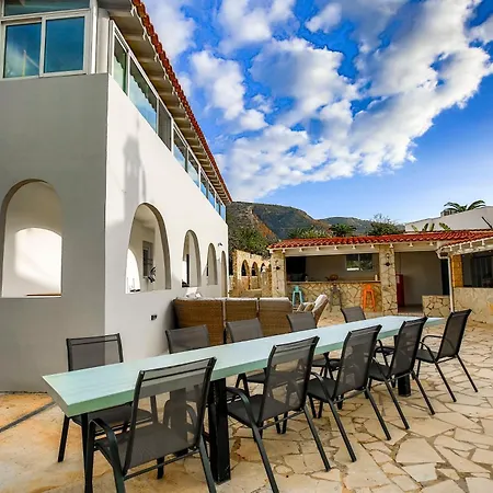 فيلة Luxury Private Complex *