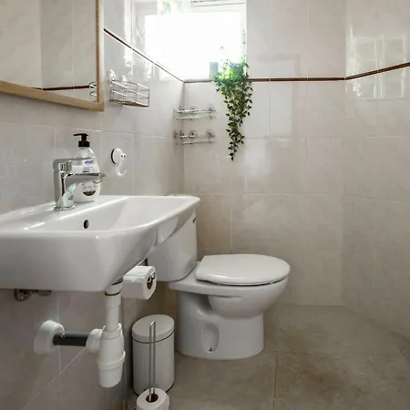 Luxury Private Complex