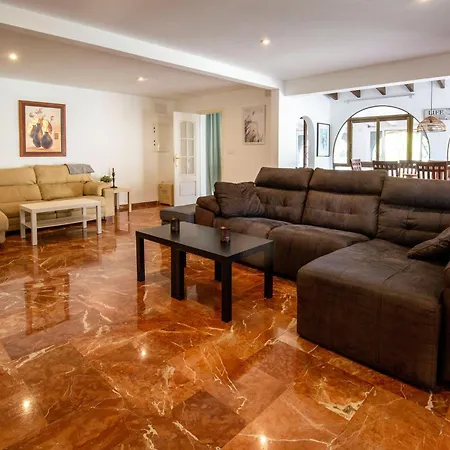 Luxury Private Complex