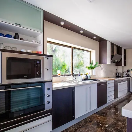 Luxury Private Complex