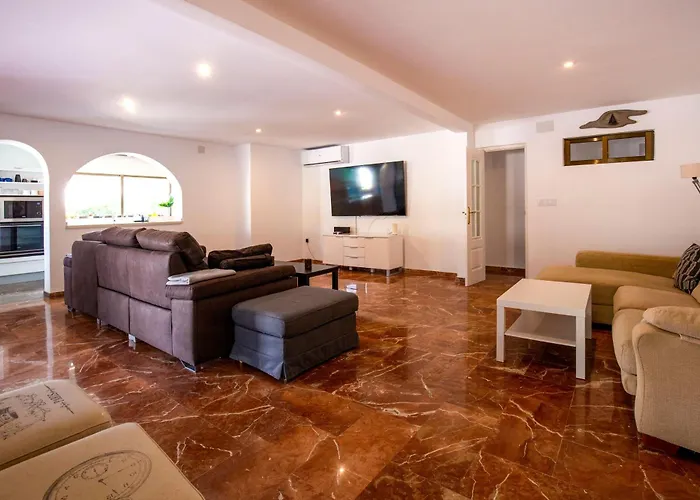 Luxury Private Complex El Albir
